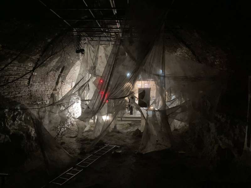 Ce qui me servait de boussole, bunker, ReBunker Collective, Varna (Bulgarie), exposition Memory Fragments, 2023, vue 20