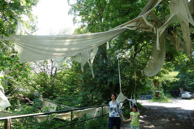 Ici commence le sol de pierre, Forestival, Lahnstein (Allemagne), 2024, vue 4